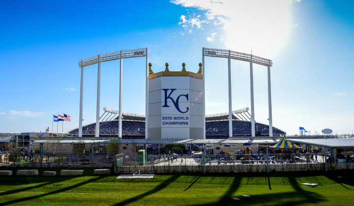 Kansas City Royals Kauffman Stadium transportation